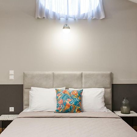 Step One | Luxury Suites Right In The Heart Of Acropolis Next To Metro Station Atenas Exterior foto